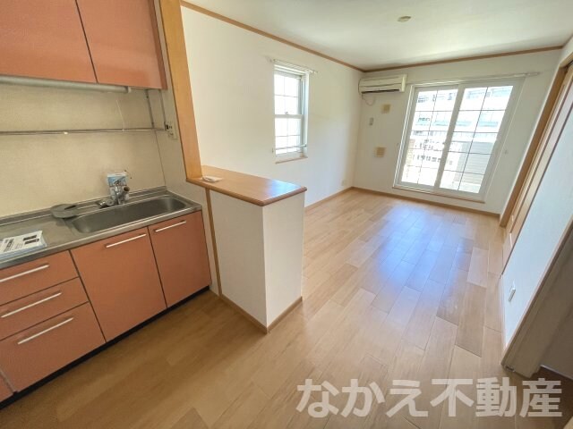 物件内観写真5　(使いやすい居間です)