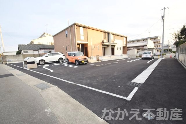 物件外観写真2　(カースペースがあります)