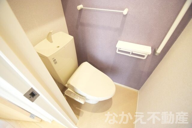 物件内観写真8　(コンパクトで使いやすいトイレです)