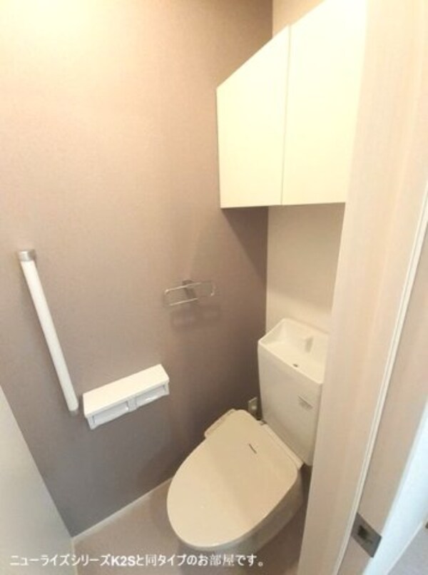 トイレ(コンパクトで使いやすいトイレです)