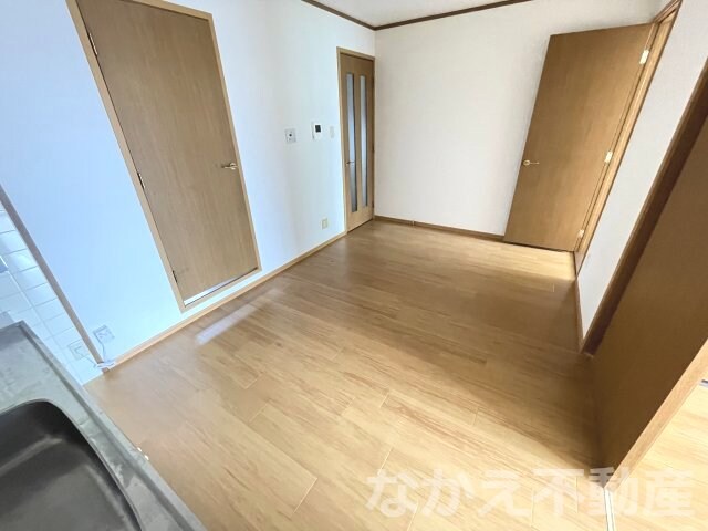 物件内観写真3　(リビングです)