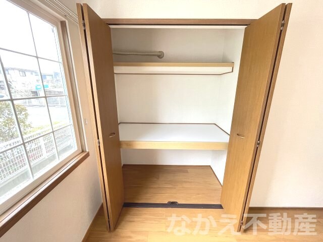 物件内観写真15　(小物を収納するのに便利です)