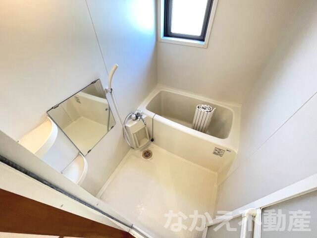 物件内観写真6　(日々の疲れを癒すお風呂付です)