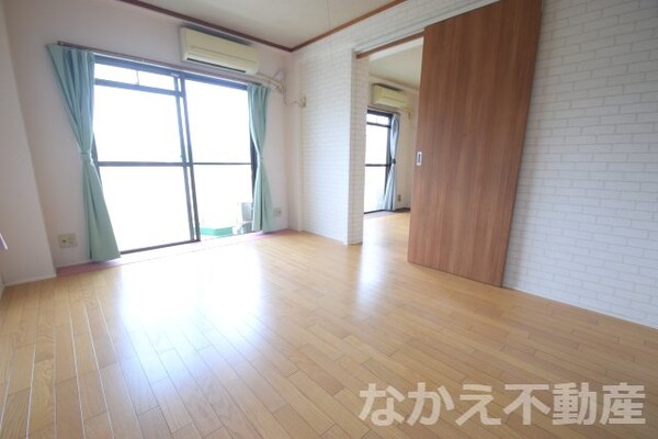 洋室(広々とした洋室です)