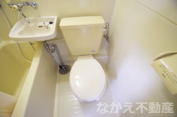 トイレ(シンプルで使いやすいトイレです)