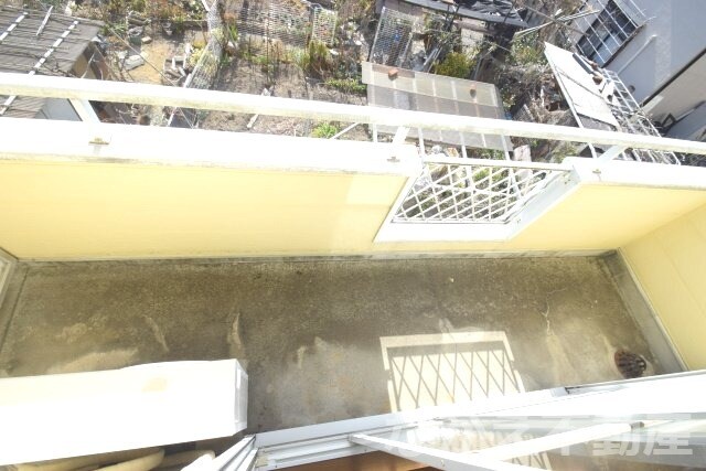 物件内観写真10　(落ち着いた時間を過ごせるバルコニーです)