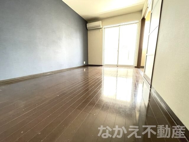 物件内観写真4　(使いやすいリビングです)