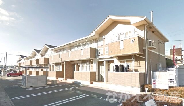 物件外観写真1　(落ち着いた雰囲気の外観です)