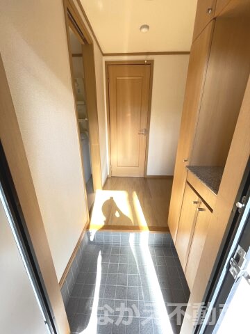 物件内観写真9　(きれいな玄関です)