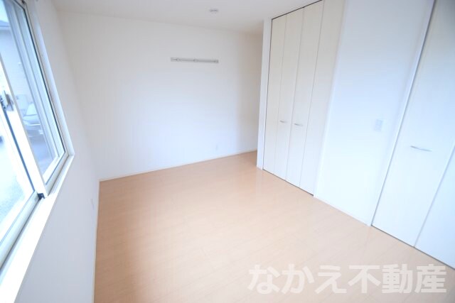 物件内観写真6　(使い勝手のいい寝室です)