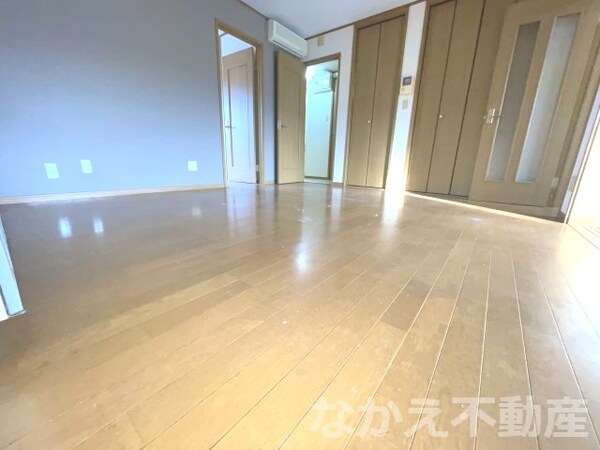 寝室(ゆとりの広さです)