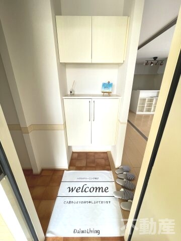 物件内観写真10　(落ち着いた玄関です)