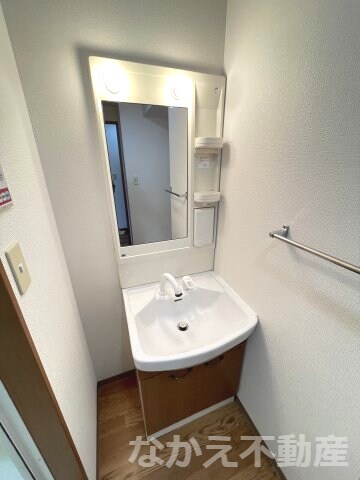 物件内観写真8　(脱衣スペースもあります)