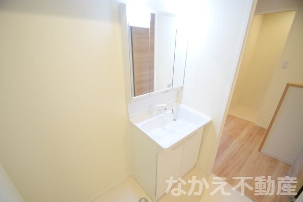 洗面・脱衣所(広い洗面スペース)