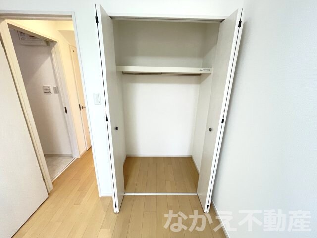 物件内観写真8　(収納豊富です)