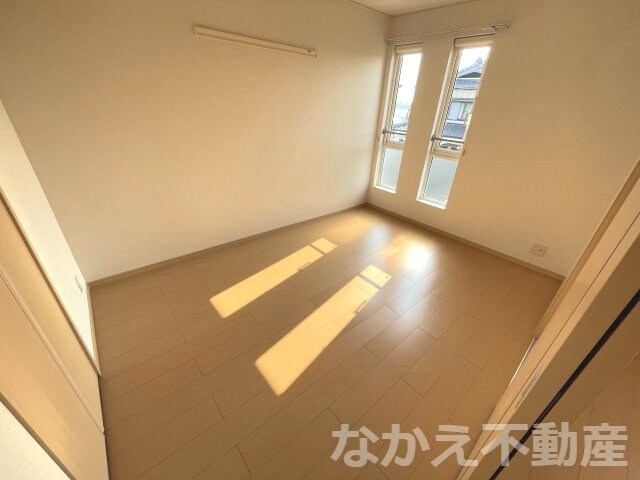 物件内観写真2　(スタンダードな洋室です)