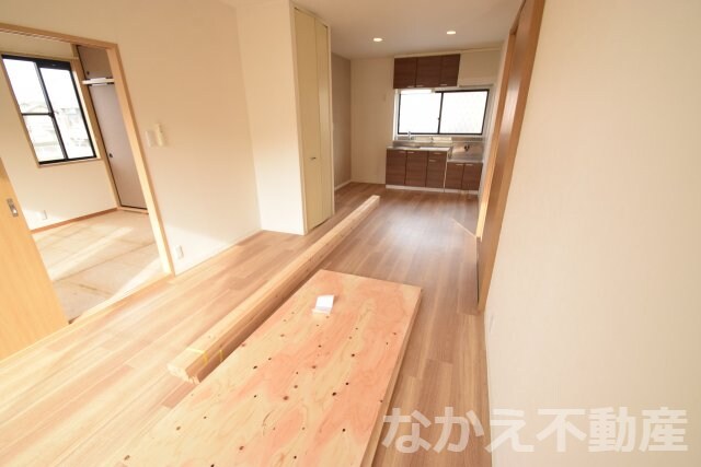 物件内観写真2　(使いやすい居間です)