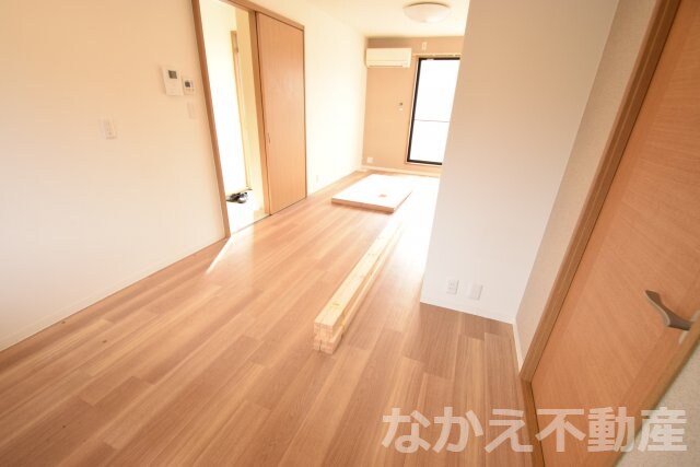 物件内観写真3　(使いやすい居間です)