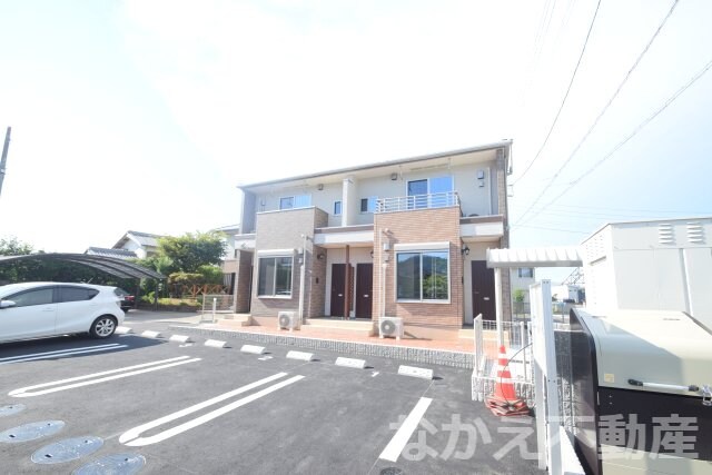 物件外観写真1　(おしゃれな外観です)