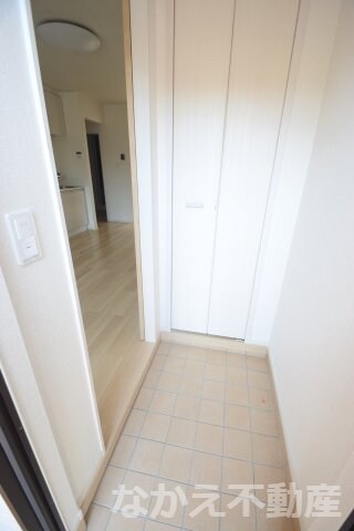 物件内観写真10　(きれいな玄関です)