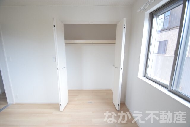 物件内観写真12　(収納スペース豊富です)