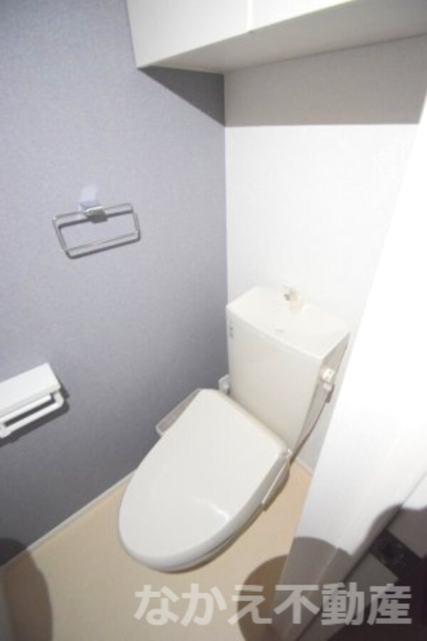 トイレ(落ち着いた色調のトイレです)