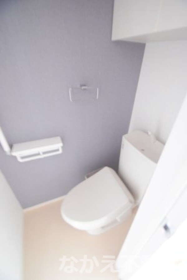 トイレ(落ち着いた色調のトイレです)