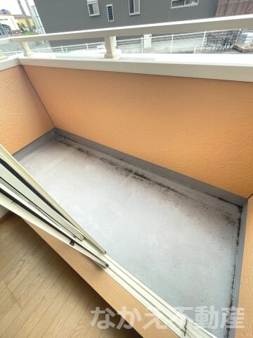 物件内観写真10　(バルコニー付きです)