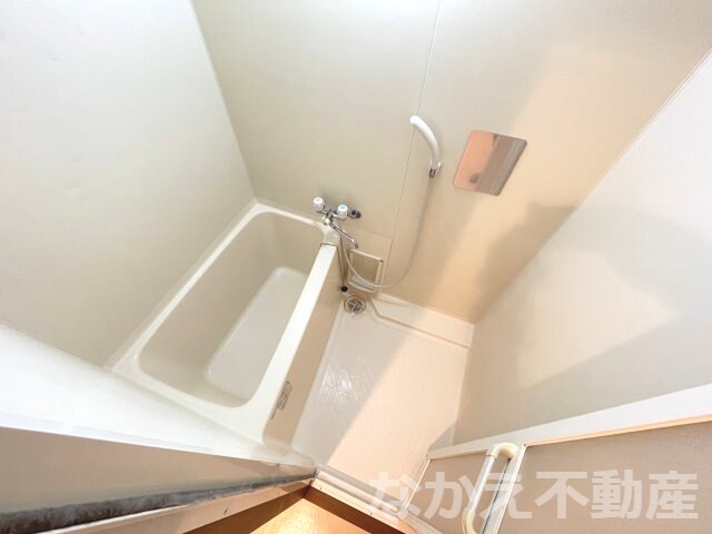 物件内観写真5　(コンパクトで使いやすいお風呂です)