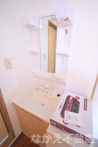 物件内観写真7　(忙しい朝には欠かせない洗面所です)