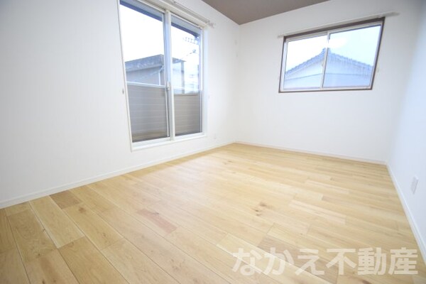 寝室(使い勝手のいい寝室です)