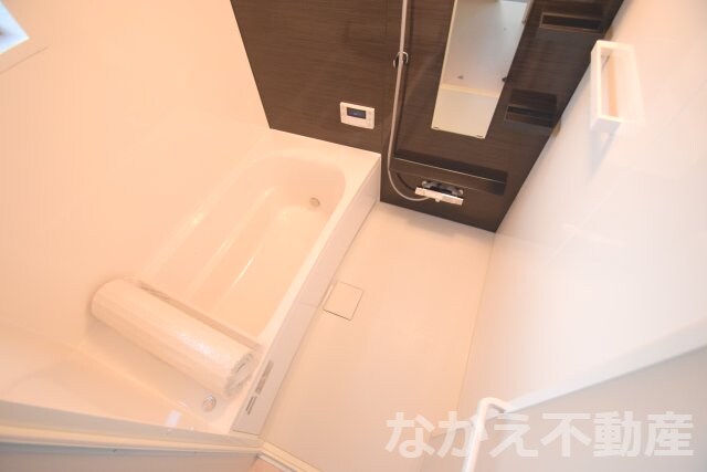 物件内観写真8　(コンパクトで使いやすいお風呂です)