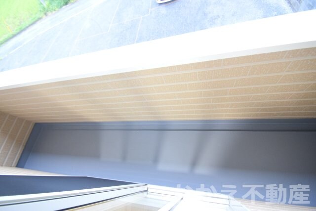 物件内観写真14　(お洗濯にも便利なバルコニー付き)