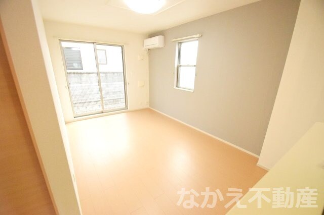 物件内観写真4　(使いやすいリビングです)