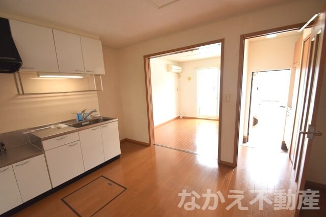 物件内観写真2　(居間です)