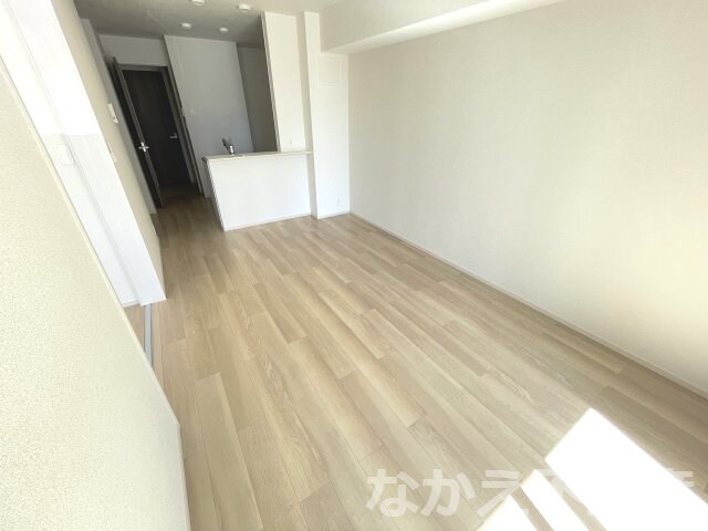 物件内観写真2　(ゆったり過ごせる居間です)