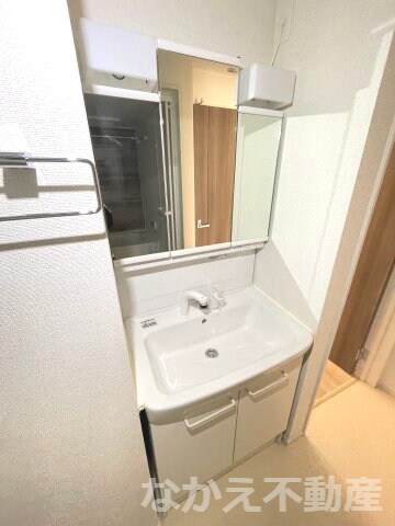 物件内観写真7　(使いやすい洗面所です)