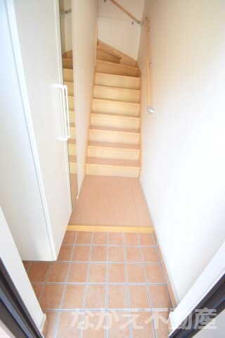 物件内観写真9　(きれいな玄関です)