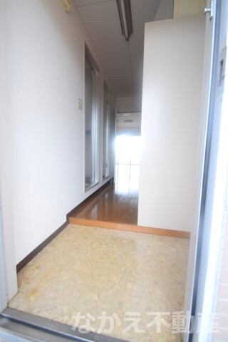 物件内観写真8　(きれいな玄関です)