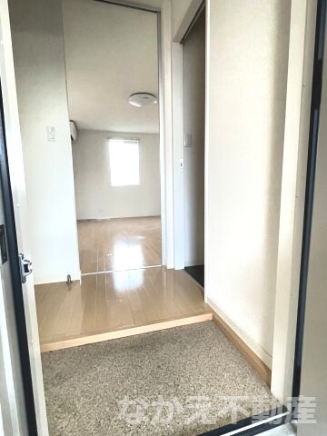 物件内観写真9　(落ち着いた玄関です)