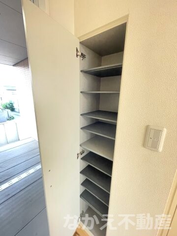 物件内観写真15　(ちょっとした収納スペースも充実しています)