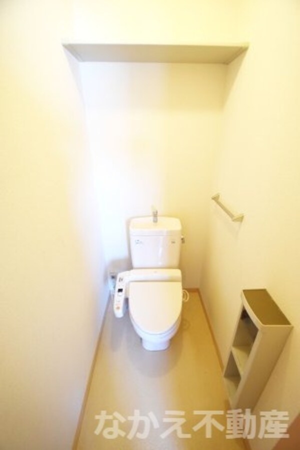 トイレ(コンパクトで使いやすいトイレです)