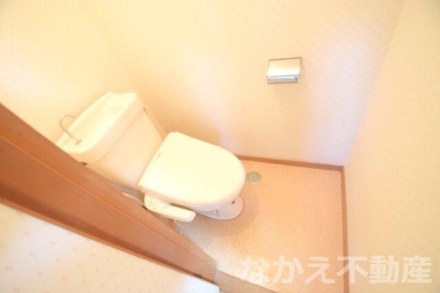物件内観写真12　(落ち着いたトイレです)