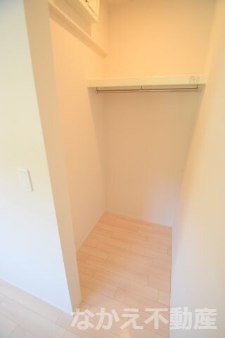 物件内観写真9　(便利な収納スペースです)