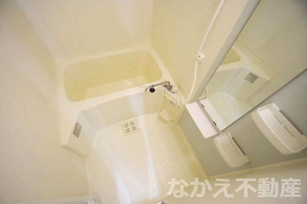 浴室(コンパクトで使いやすいお風呂です)