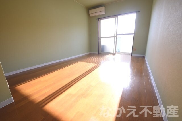 物件内観写真5　(ゆとりの広さです)