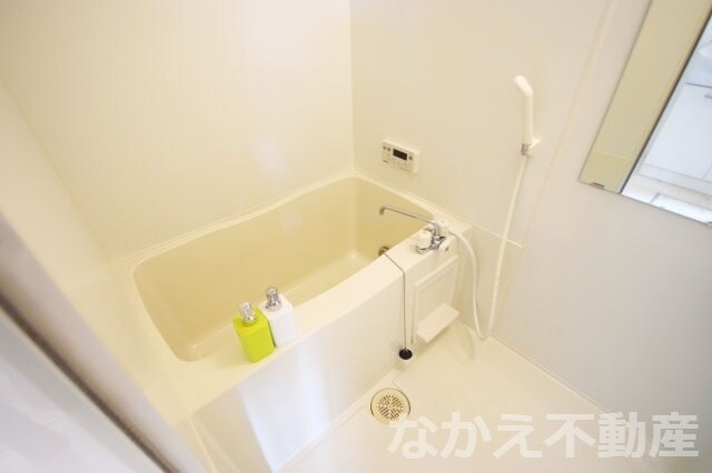 物件内観写真8　(ゆったり過ごせるお風呂です)