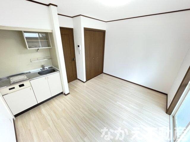 物件内観写真13　(使い勝手のいい洋室です)