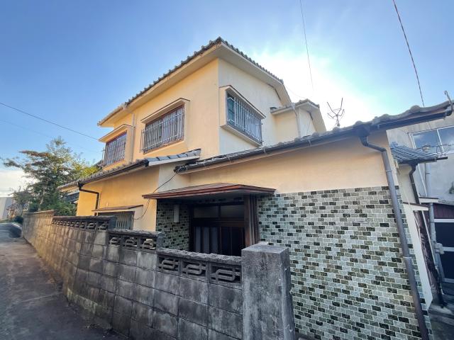 八尻町貸家