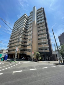 福岡市営地下鉄箱崎線 千代県庁口駅 13階建 築16年の外観写真